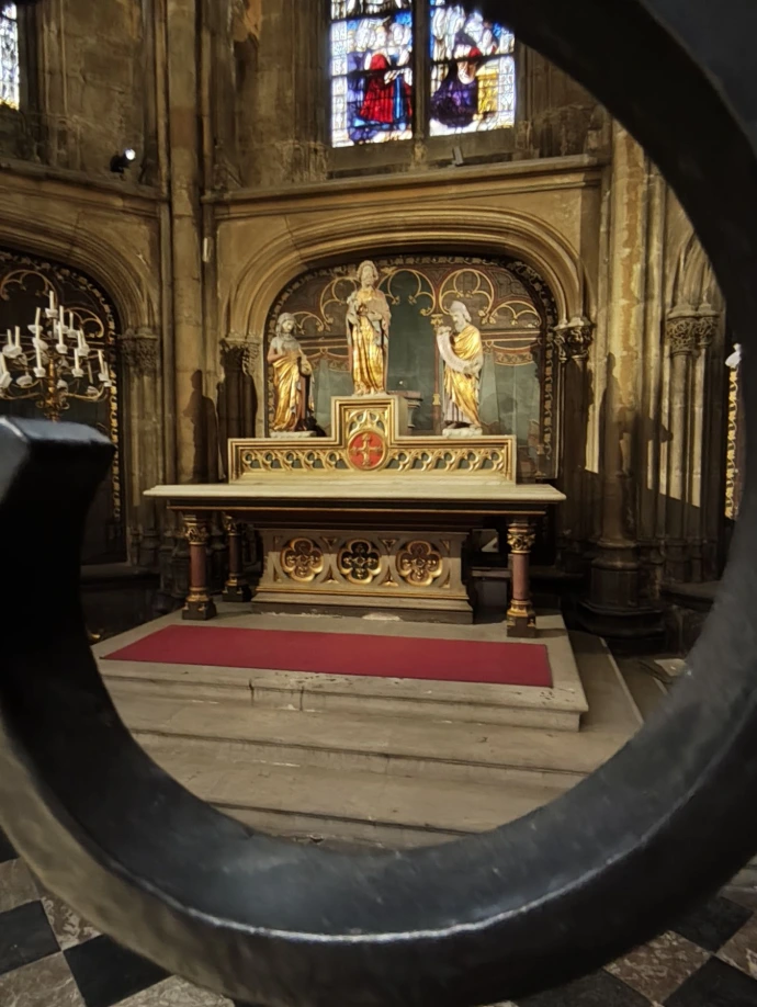 Vue d'un autel de la Cathédrale de Metz