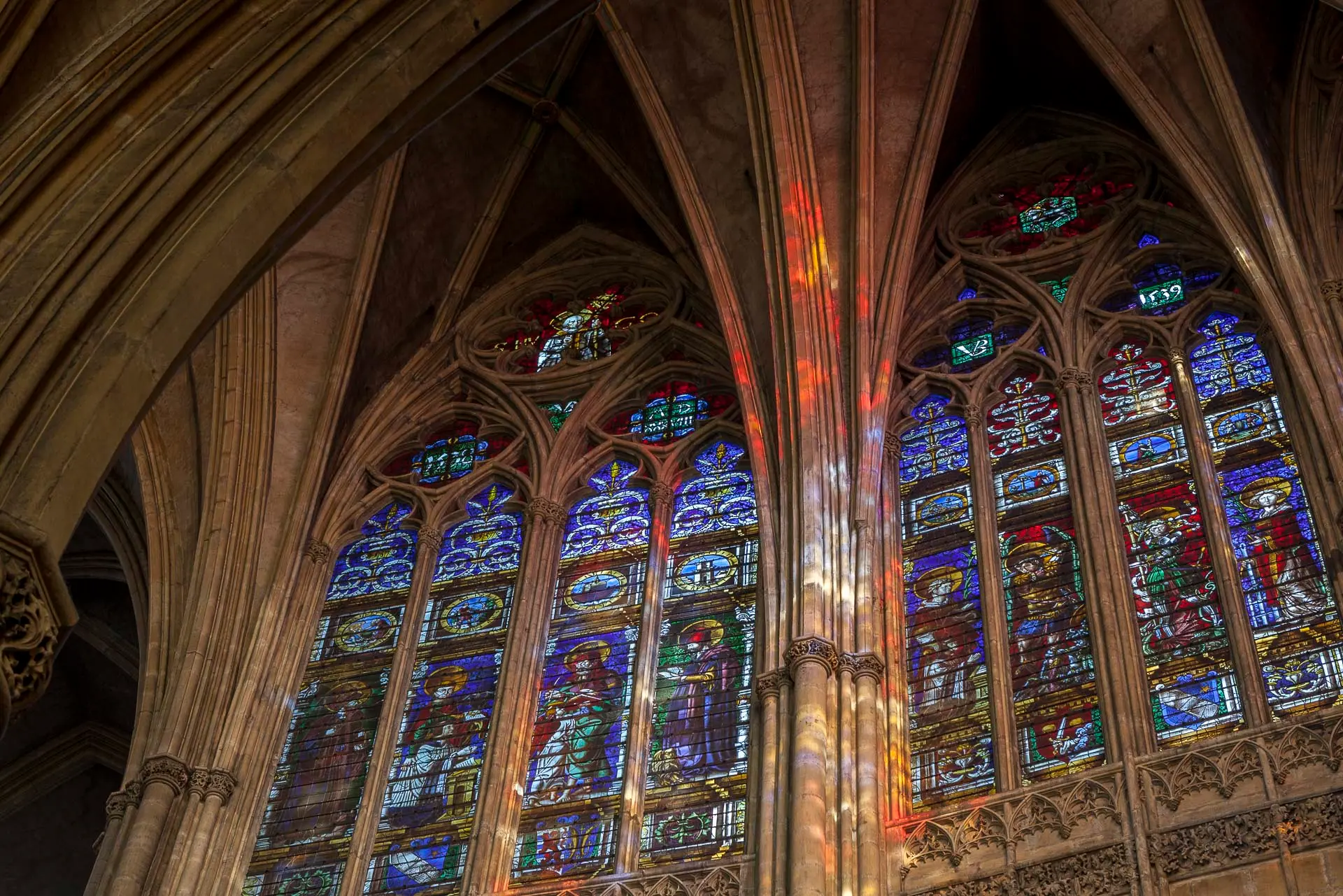 Vue intérieure des vitraux de la Cathédrale Saint-Étienne de Metz