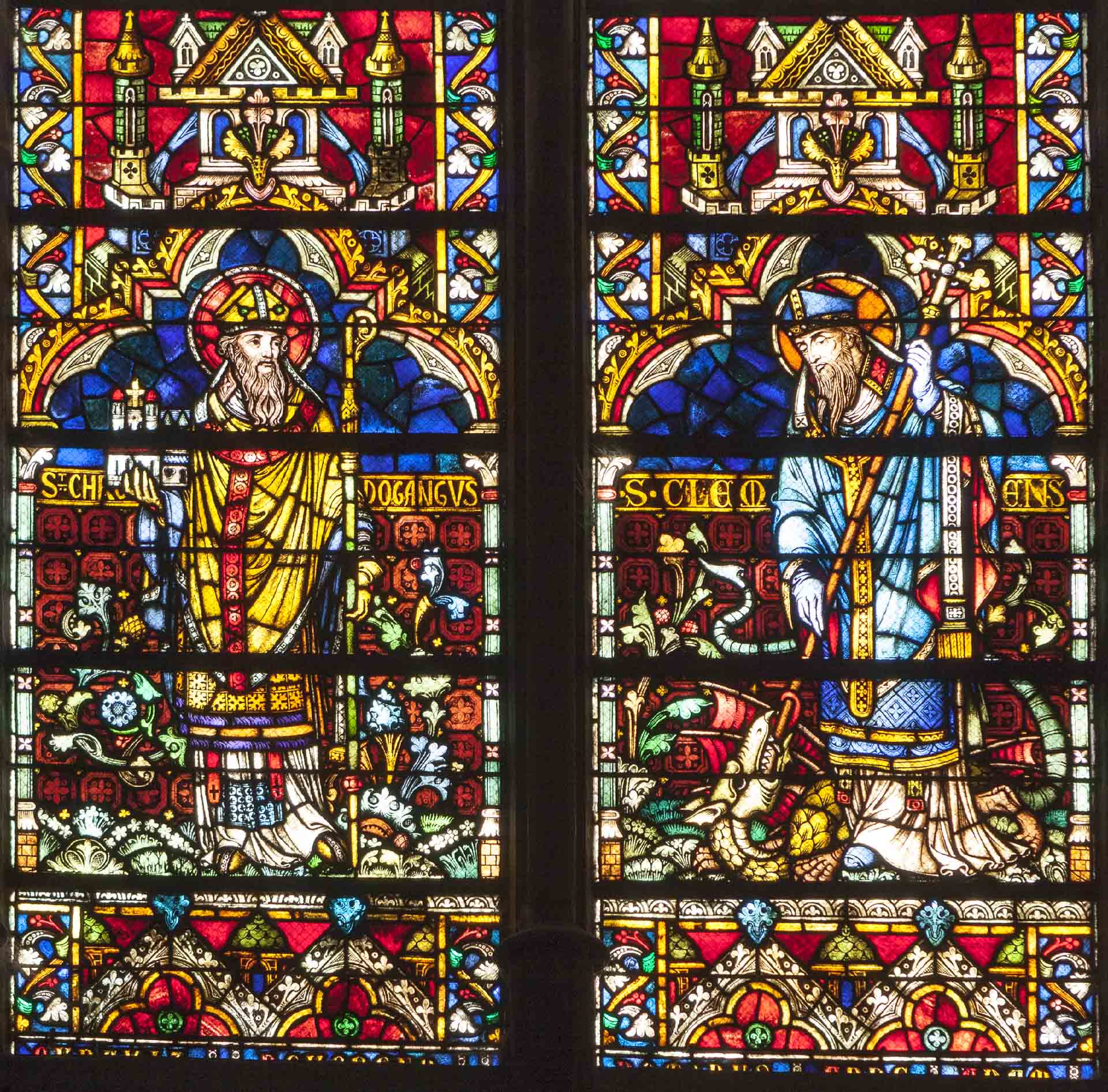 Vue intérieure des vitraux de la Cathédrale Saint-Étienne de Metz