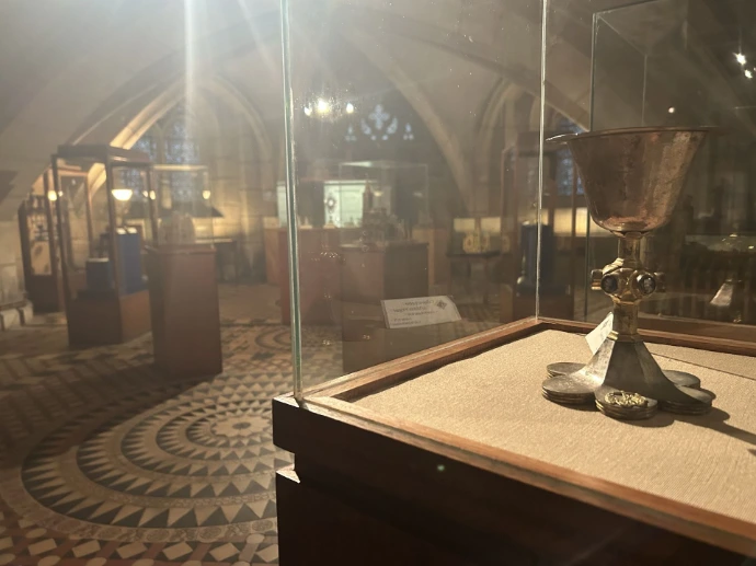 Vue intérieure de la Crypte et de ses vitrines