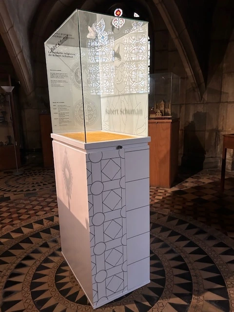 Vue plain pied d'une des nouvelles vitrine