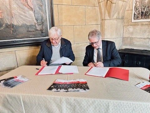 Signature de la convention entre l'Oeuvre de la Cathédrale et la Fondation du Patrimoine